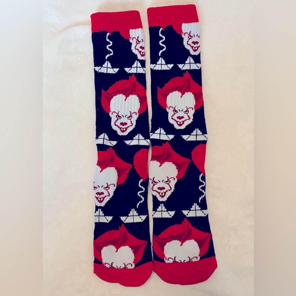 3 Pair of Crew Socks, IT-PENNYWISE, Freddy Krueger & Venom Horror Men’s Socks